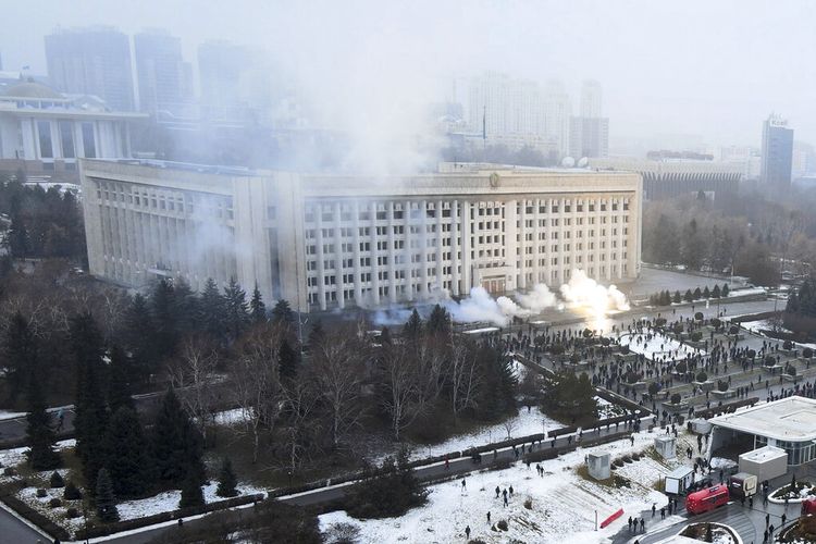 Kazakhstan Mendadak Ricuh dan Darurat, Apa yang Terjadi?