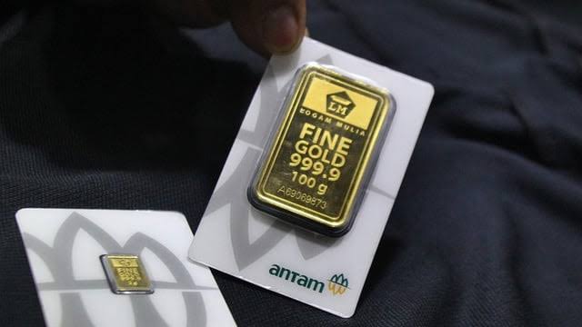 Harga Emas Antam Melonjak Dekati Rekor Tertinggi Sepanjang Masa