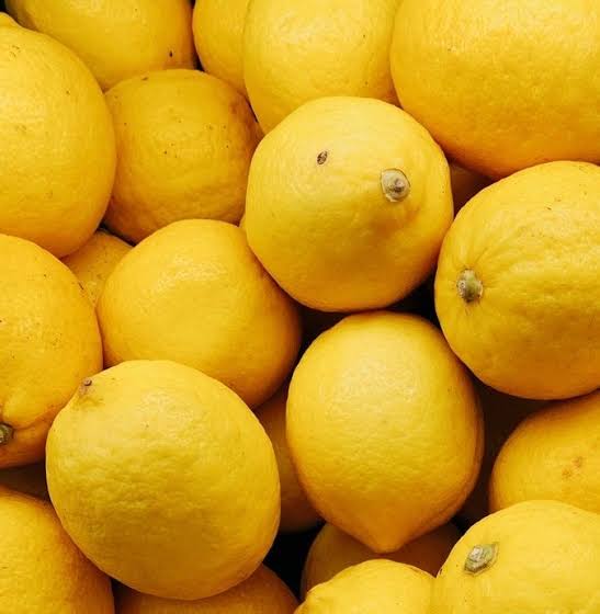 Dari Wajah hingga Kuku, Ini Keajaiban Lemon untuk Perawatan Diri