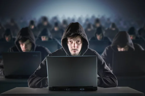 Parlemen Jepang Sahkan UU Keamanan Siber Aktif, Pemerintah Boleh Pantau Data Komunikasi Asing