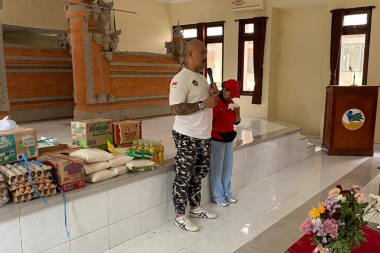 Berbagi Kasih di Panti Jompo Tresna Werdha Wana Seraya — Setya Kita Pancasila Bali