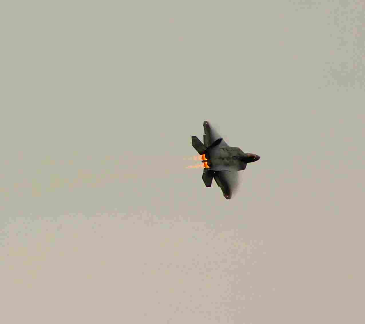 Jet Tempur Iran Buatan Rusia Ditembak Jatuh Israel, Duel Udara Bersejarah Picu Eskalasi Konflik